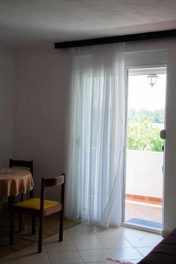 Luce Di Sole Apartment ウルツィニ エクステリア 写真