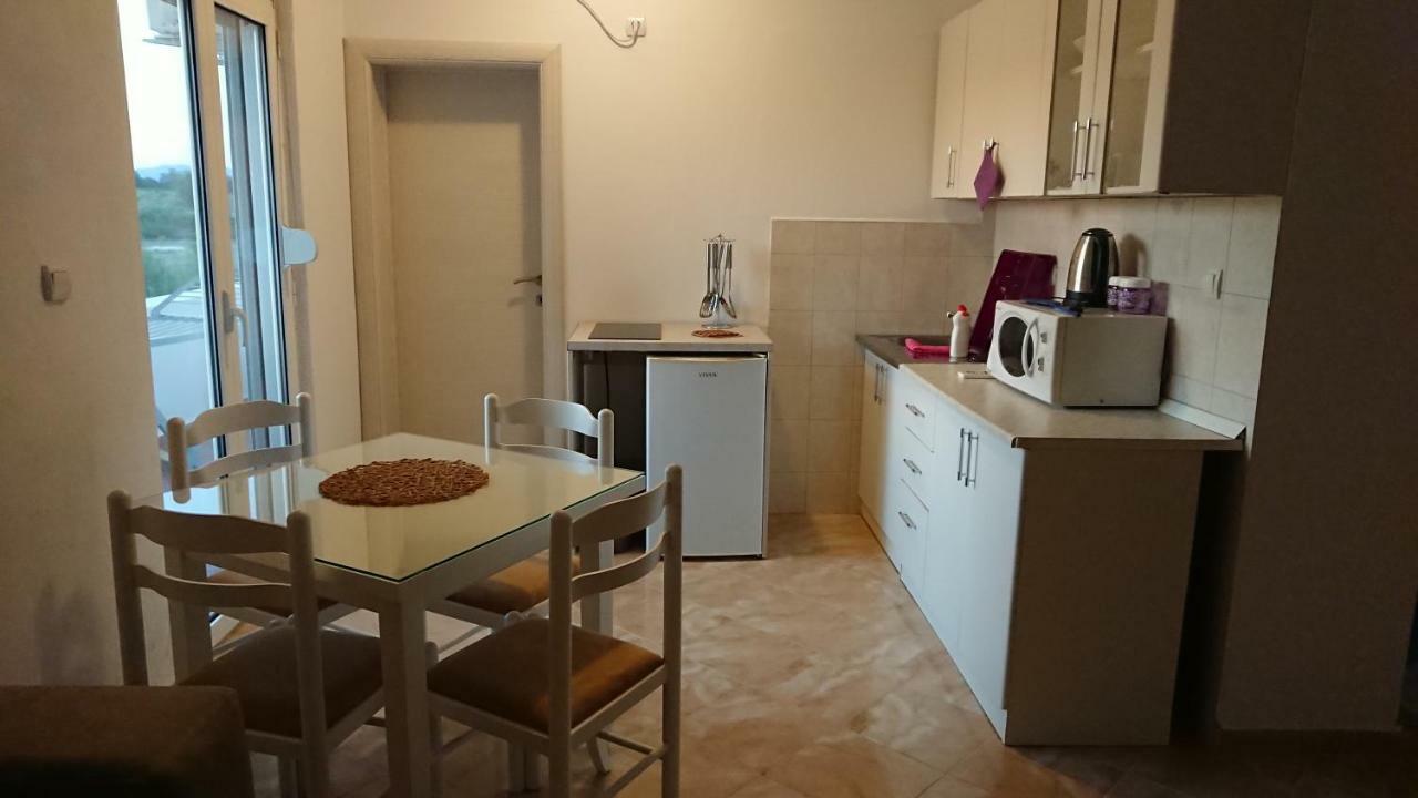 Luce Di Sole Apartment ウルツィニ エクステリア 写真